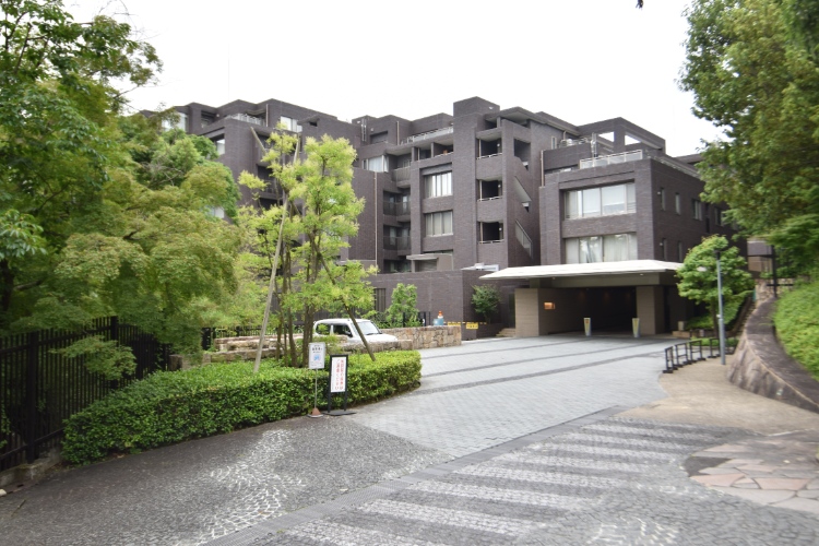 グランドヒルズ覚王山法王町華の邸外観