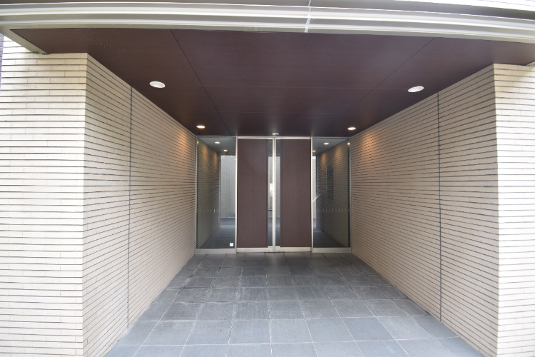 グランドヒルズ覚王山法王町輝・華の邸エントランス