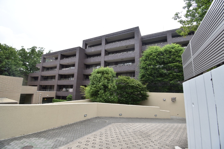 グランドヒルズ覚王山法王町華の邸外観
